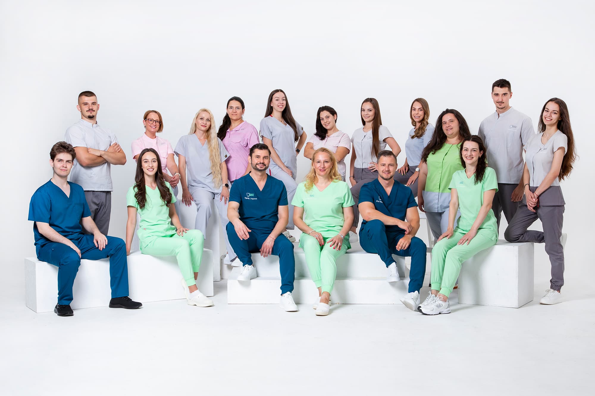 Uzunov Dental Team 2